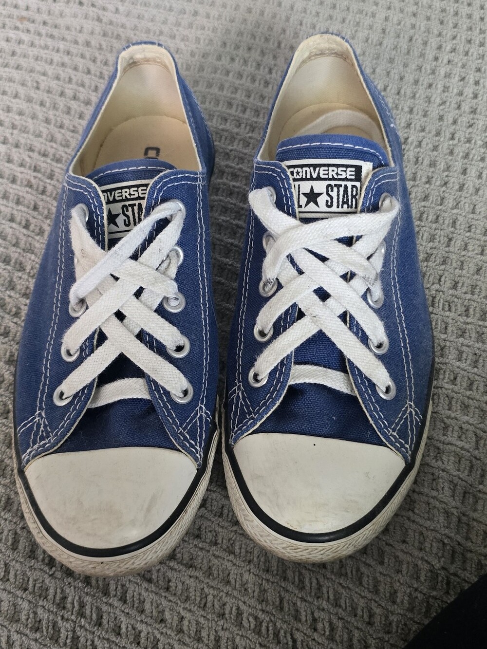 Converse Blue Low Top Canvas Sneakers with White Laces SZ 6